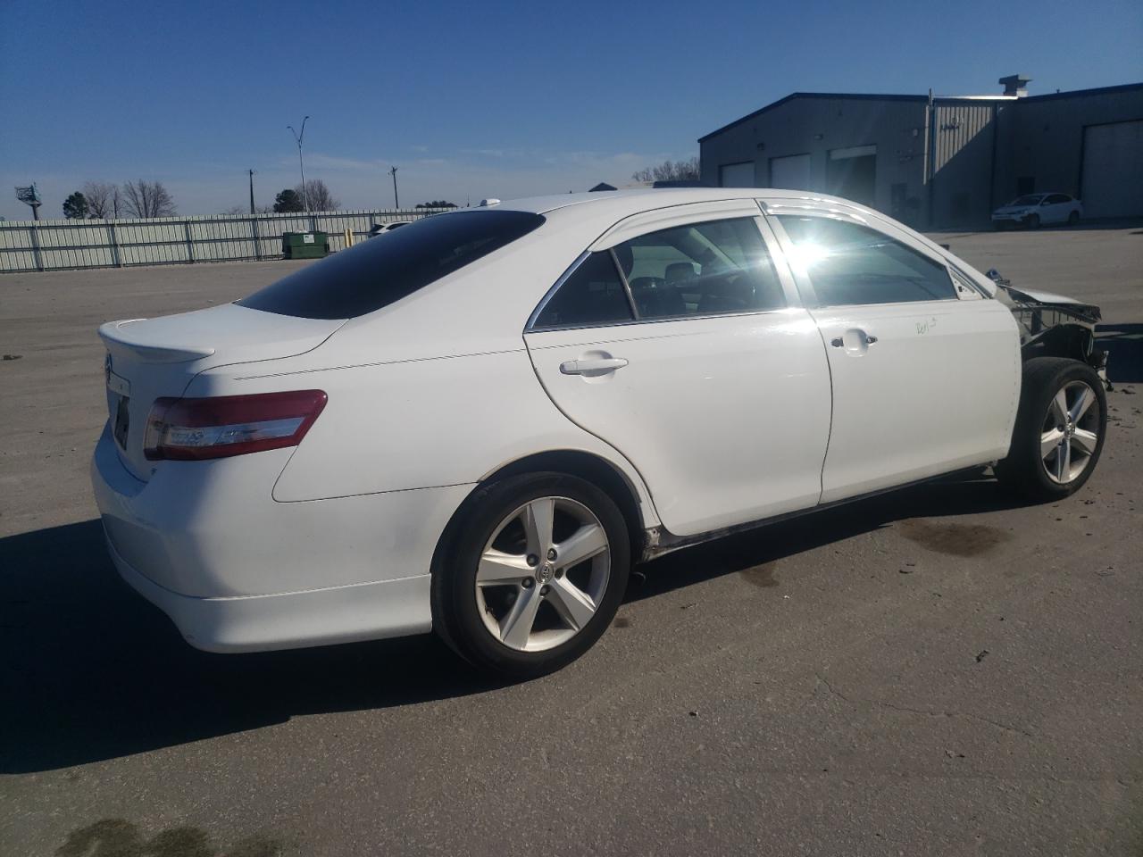 2011 Toyota Camry - Image 3