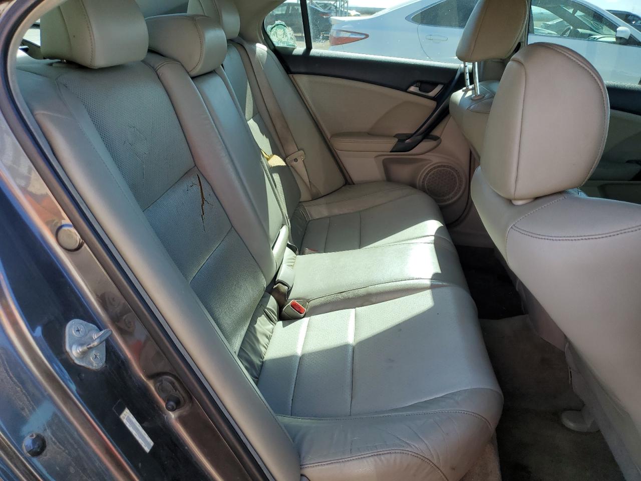 2010 Acura TSX - Image 10