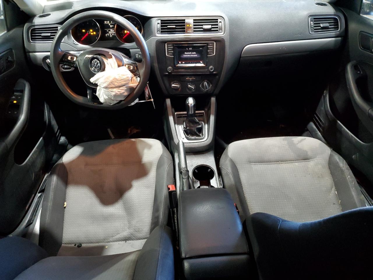 2017 Volkswagen Jetta - Image 8