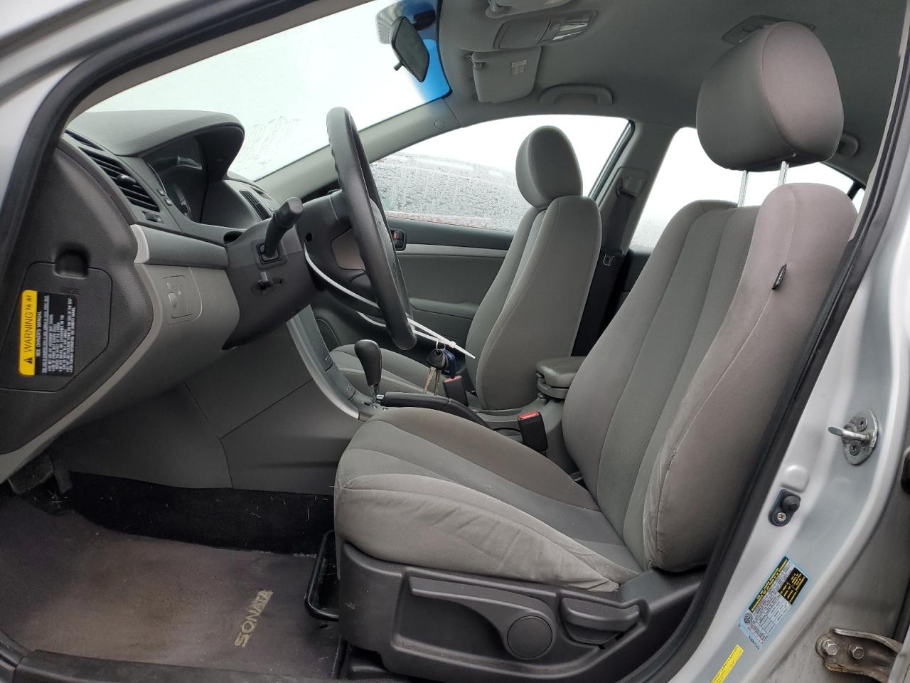 2010 Hyundai Sonata - Image 7