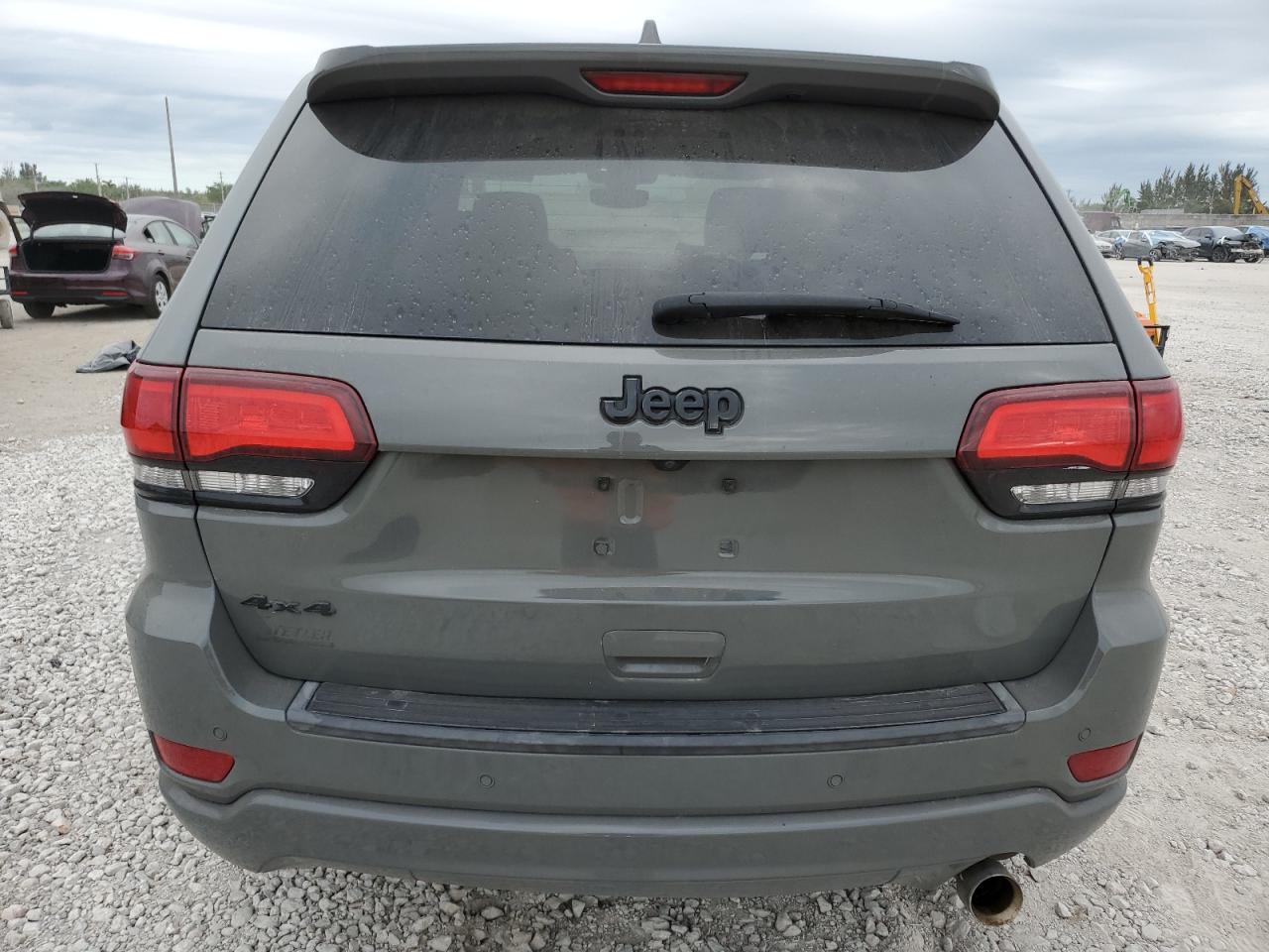 2020 Jeep Grand Cherokee - Image 6