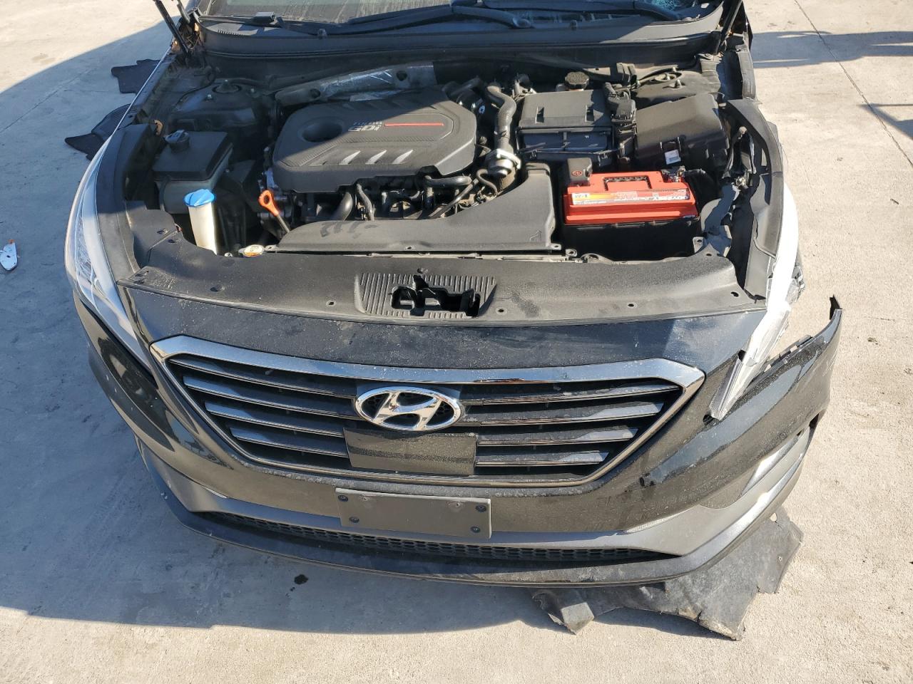 2015 Hyundai Sonata - Image 11