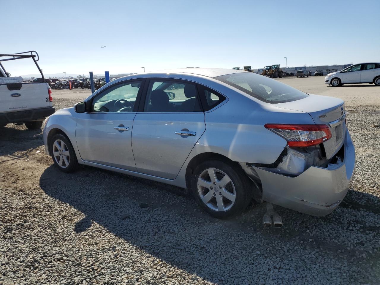 2015 Nissan Sentra - Image 2