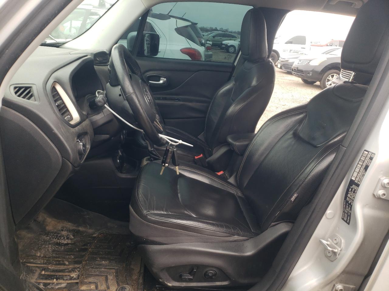 2015 Jeep Renegade - Image 7