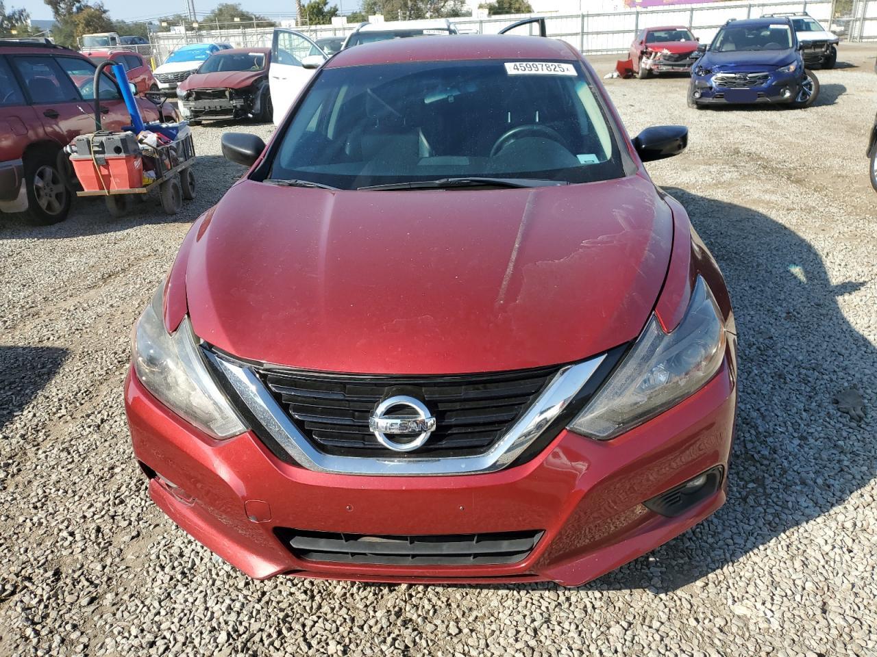 2017 Nissan Altima - Image 5