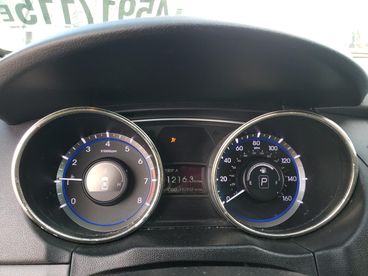 2011 Hyundai Sonata - Image 9