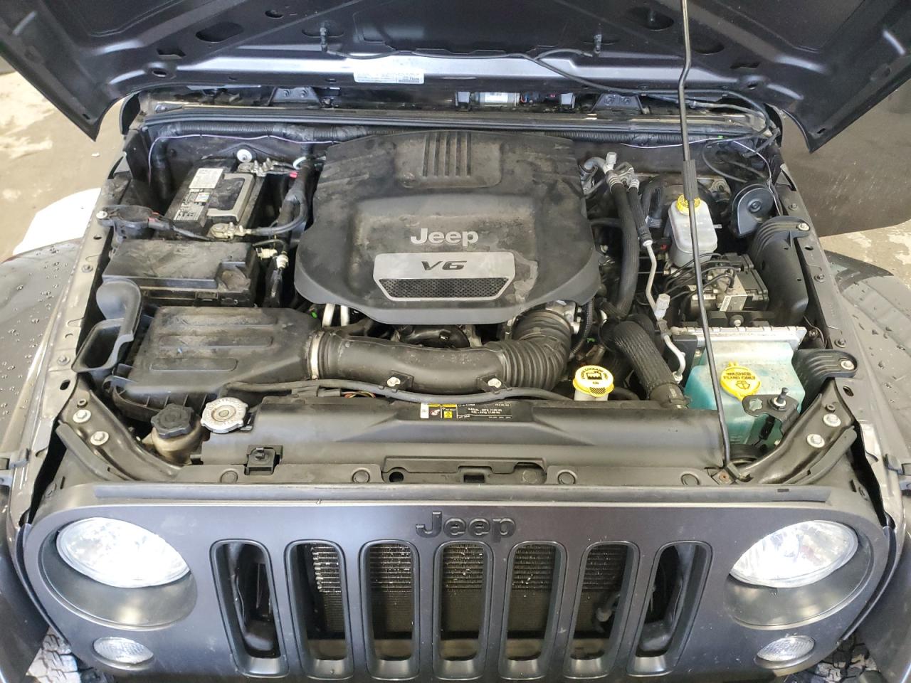 2018 Jeep Wrangler - Image 12
