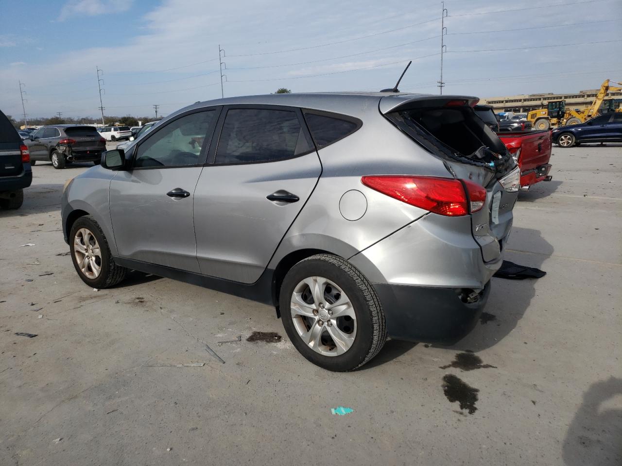 2012 Hyundai Tucson - Image 2