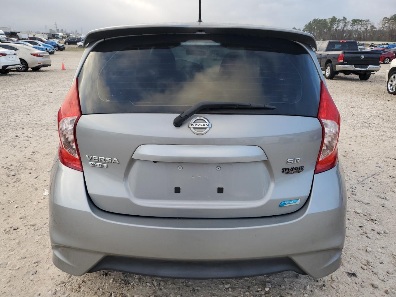 2015 Nissan Versa - Image 6