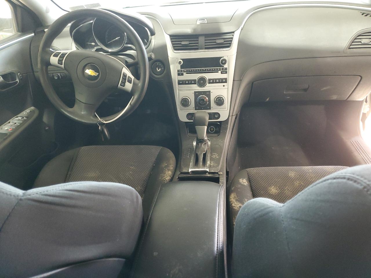2011 Chevrolet Malibu - Image 8