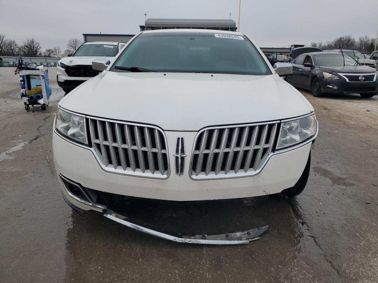 2012 Lincoln MKZ - Image 5