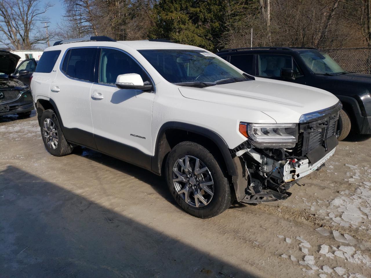 2022 GMC Acadia - Image 4