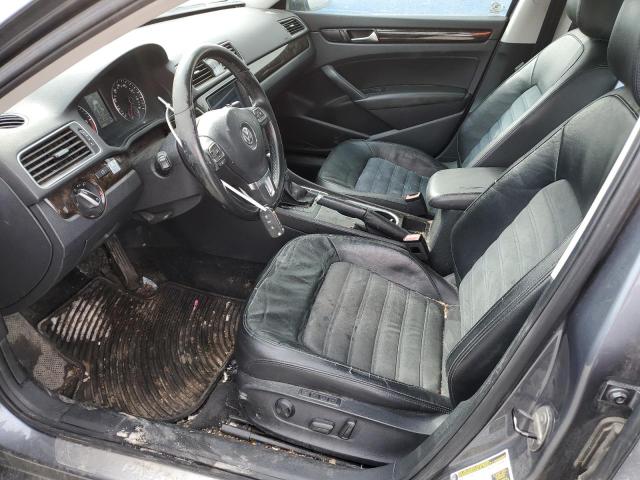 Sedans VOLKSWAGEN PASSAT 2014 Szary