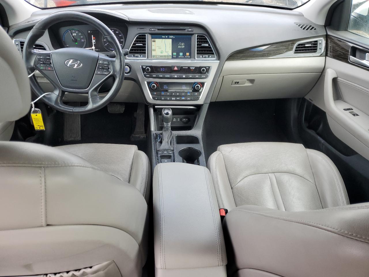2016 Hyundai Sonata - Image 8