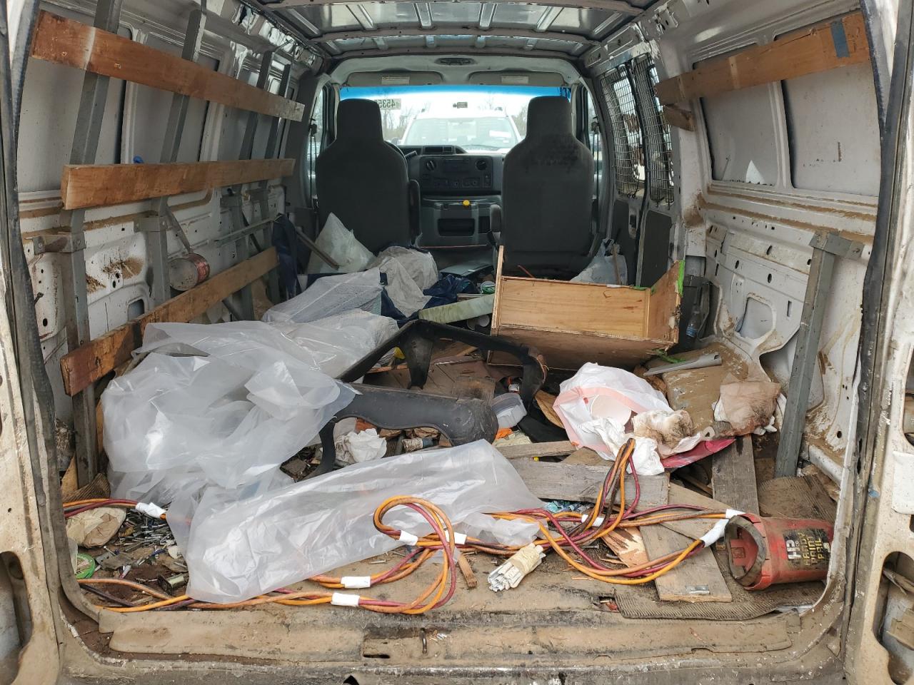 2014 Ford Econoline - Image 10