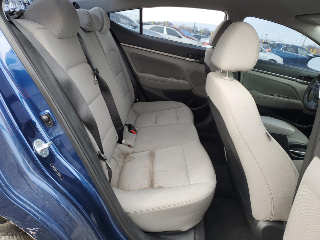 2018 Hyundai Elantra - Image 10