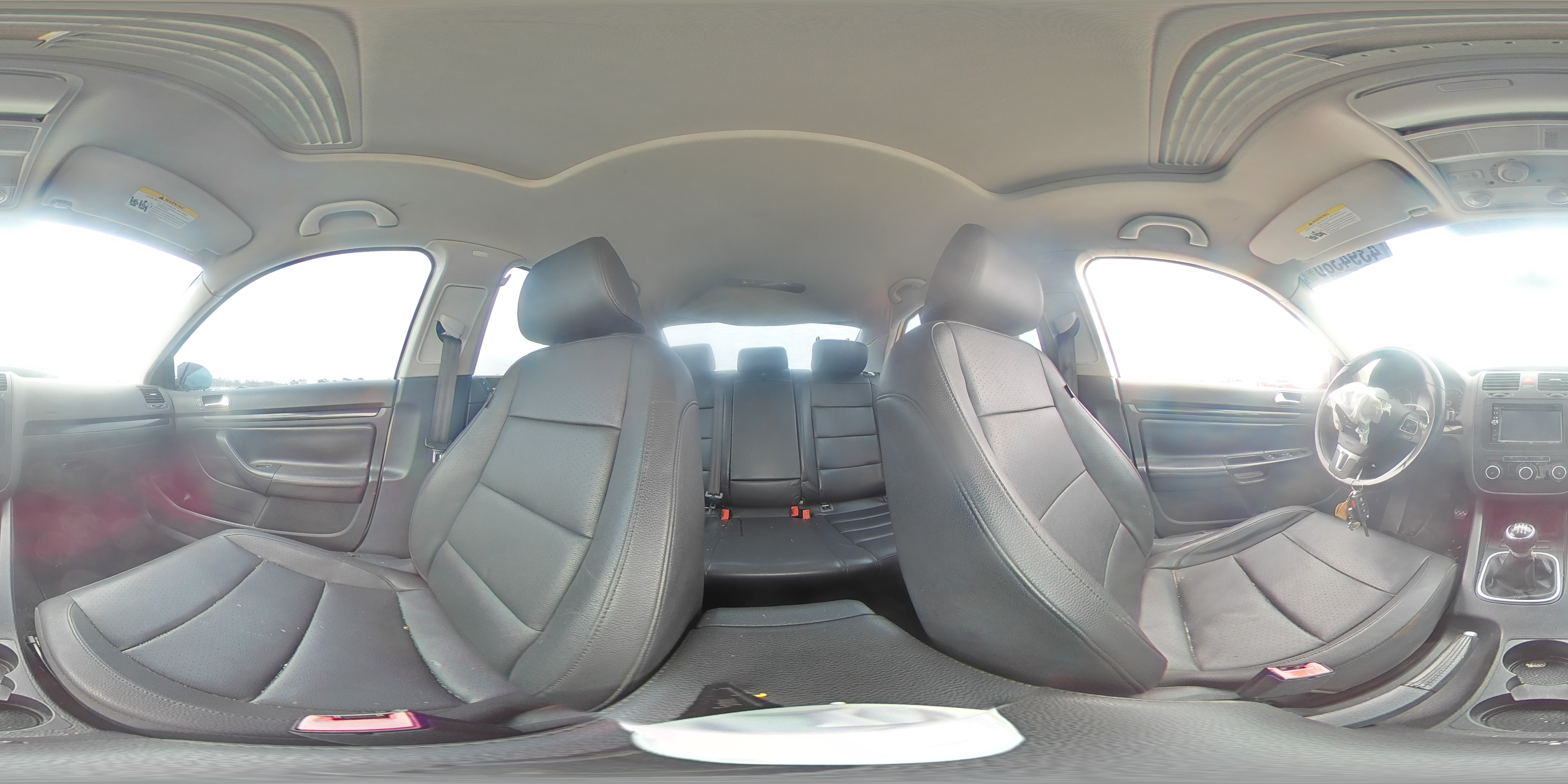 2010 Volkswagen Jetta - Image 13