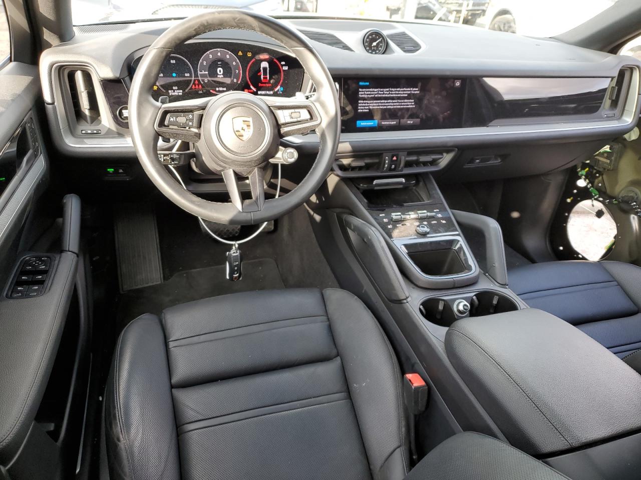 2024 Porsche Cayenne - Image 8