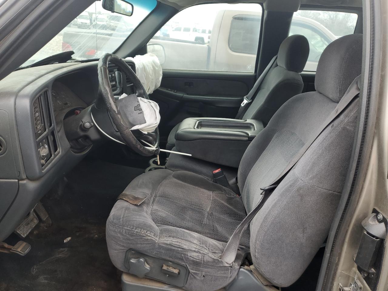 2002 Chevrolet Silverado C1500 VIN: 2GCEC19VX21230895 Lot: 45228845