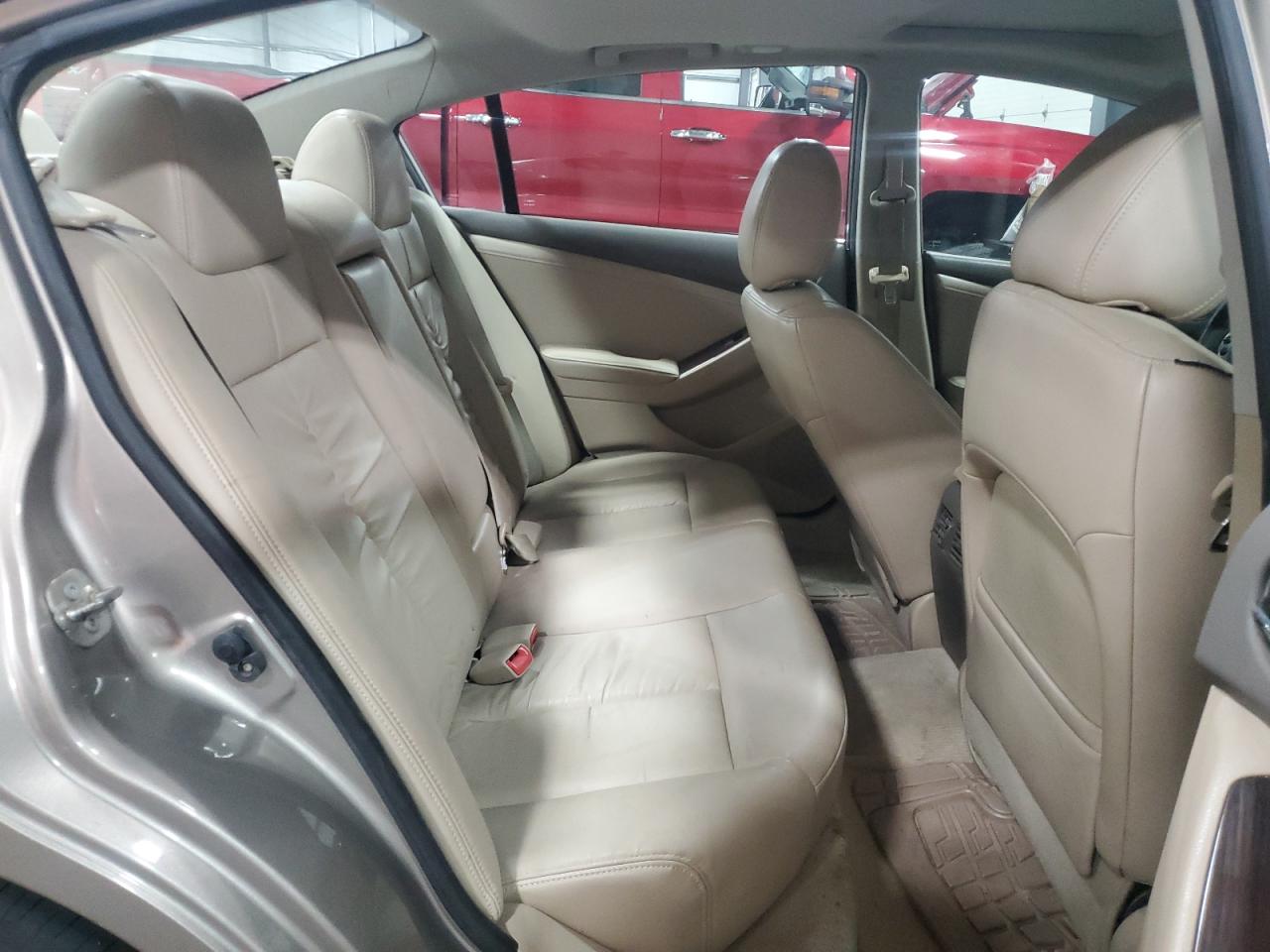 2012 Nissan Altima - Image 10