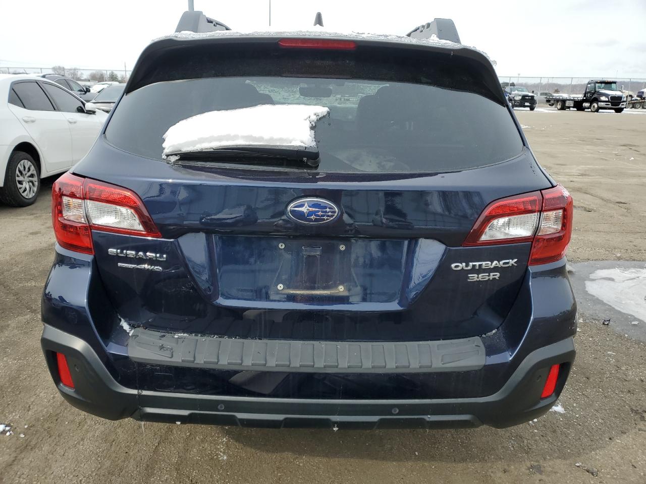 2018 Subaru Outback - Image 6