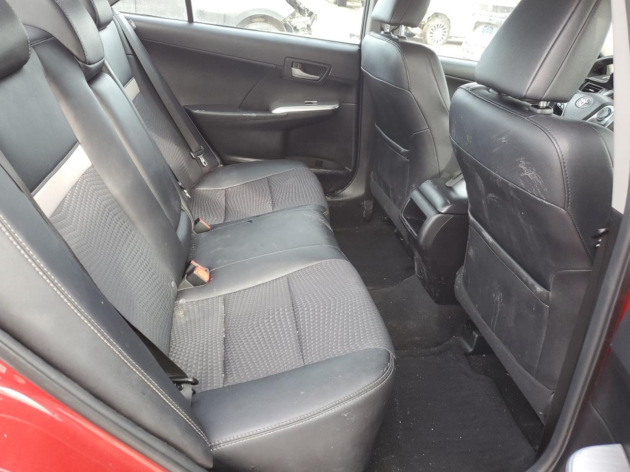 2014 Toyota Camry - Image 11