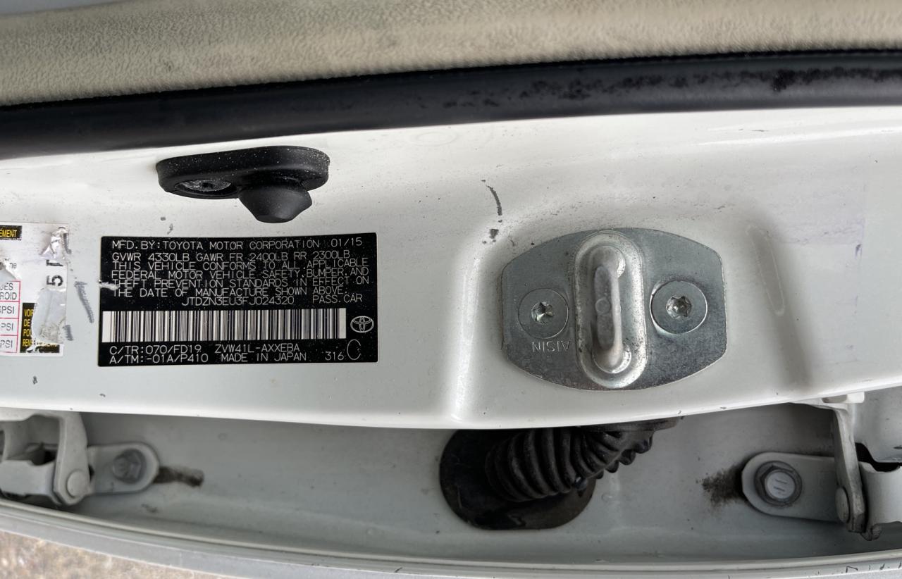 2015 Toyota Prius - Image 10