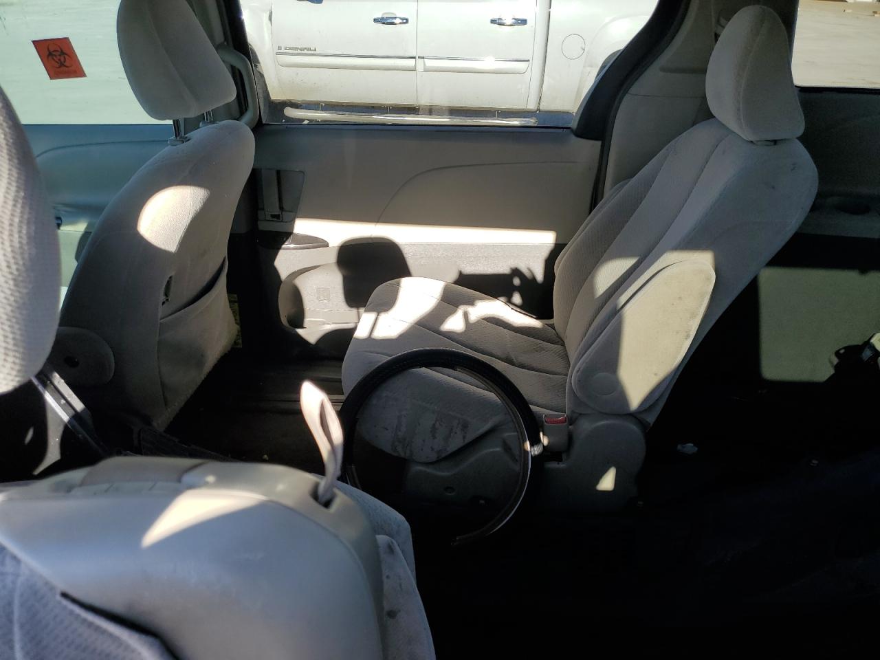 2011 Toyota Sienna - Image 10
