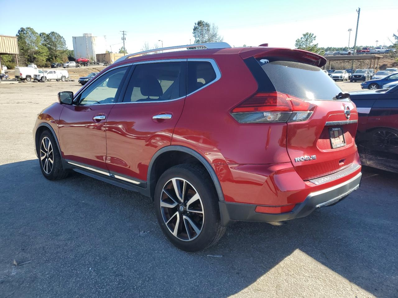 2017 Nissan Rogue - Image 2