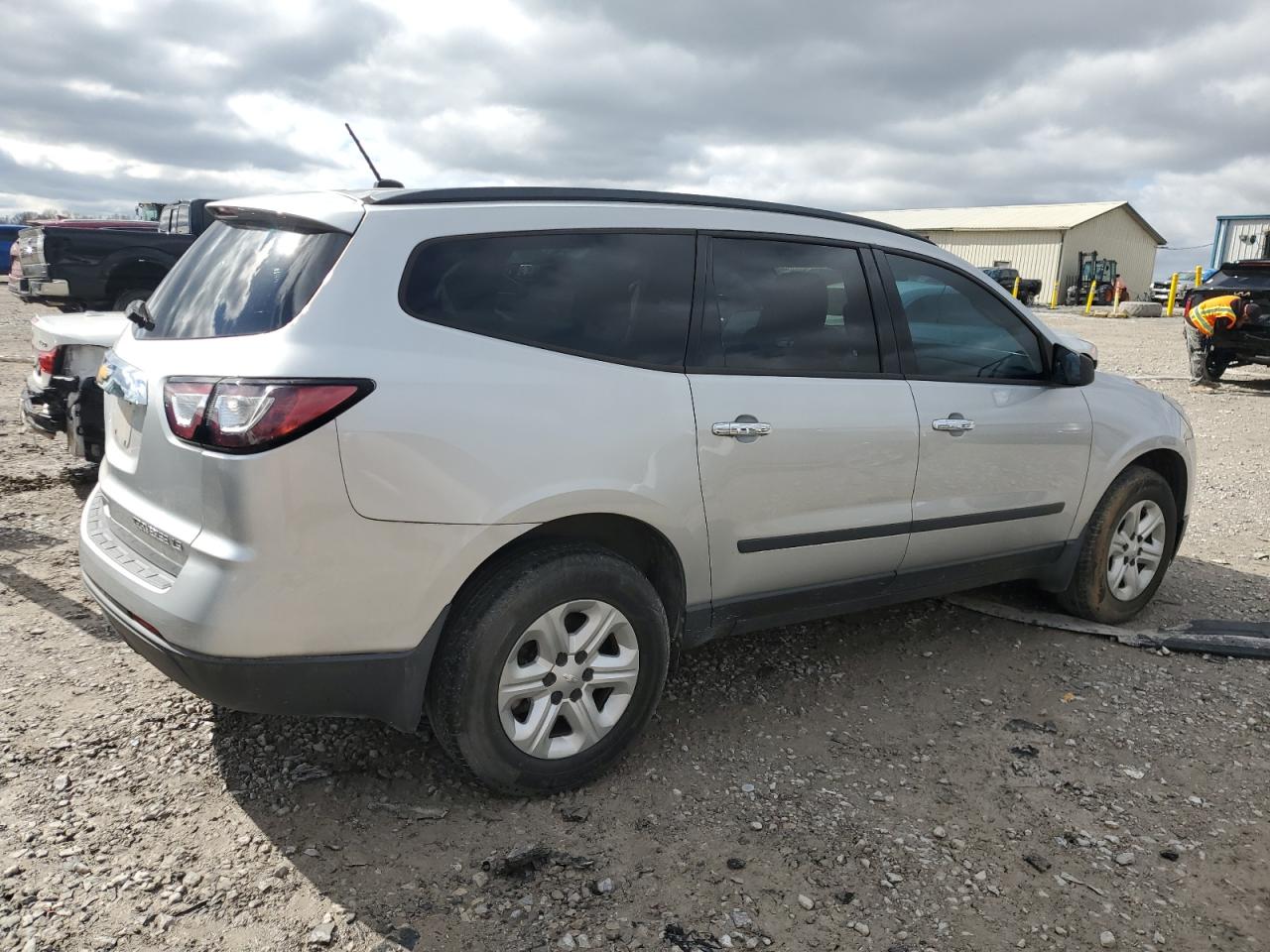 2015 Chevrolet Traverse - Image 3