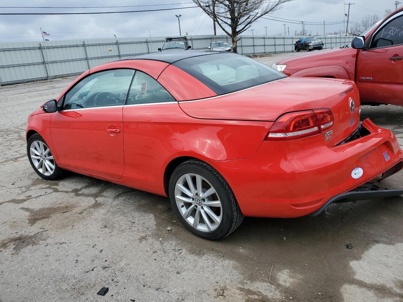 2016 Volkswagen Eos - Image 2