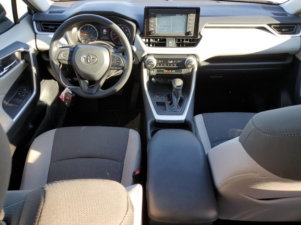 2019 Toyota RAV 4 - Image 8