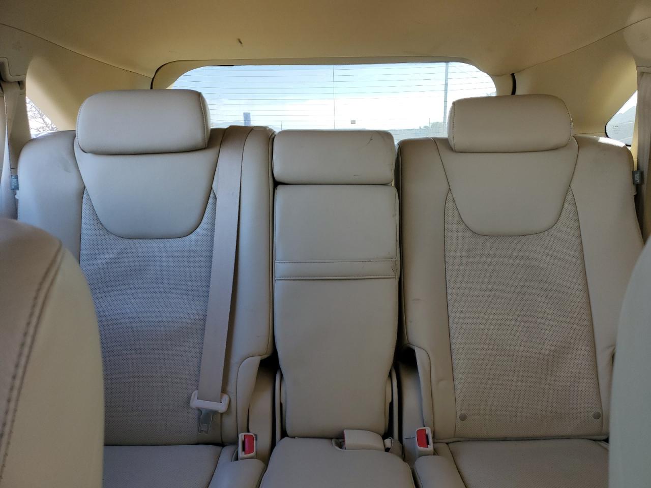 2010 Lexus RX - Image 10