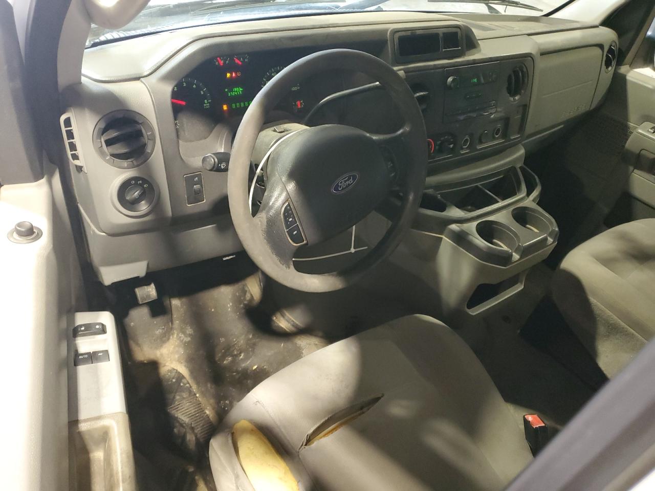 2010 Ford Econoline - Image 8