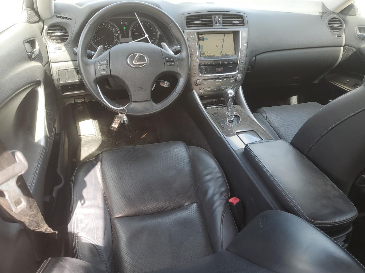 2010 Lexus IS - Image 8