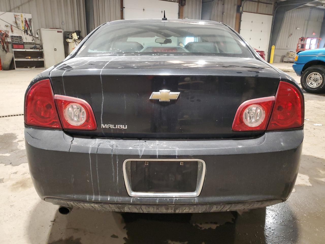 2010 Chevrolet Malibu - Image 6