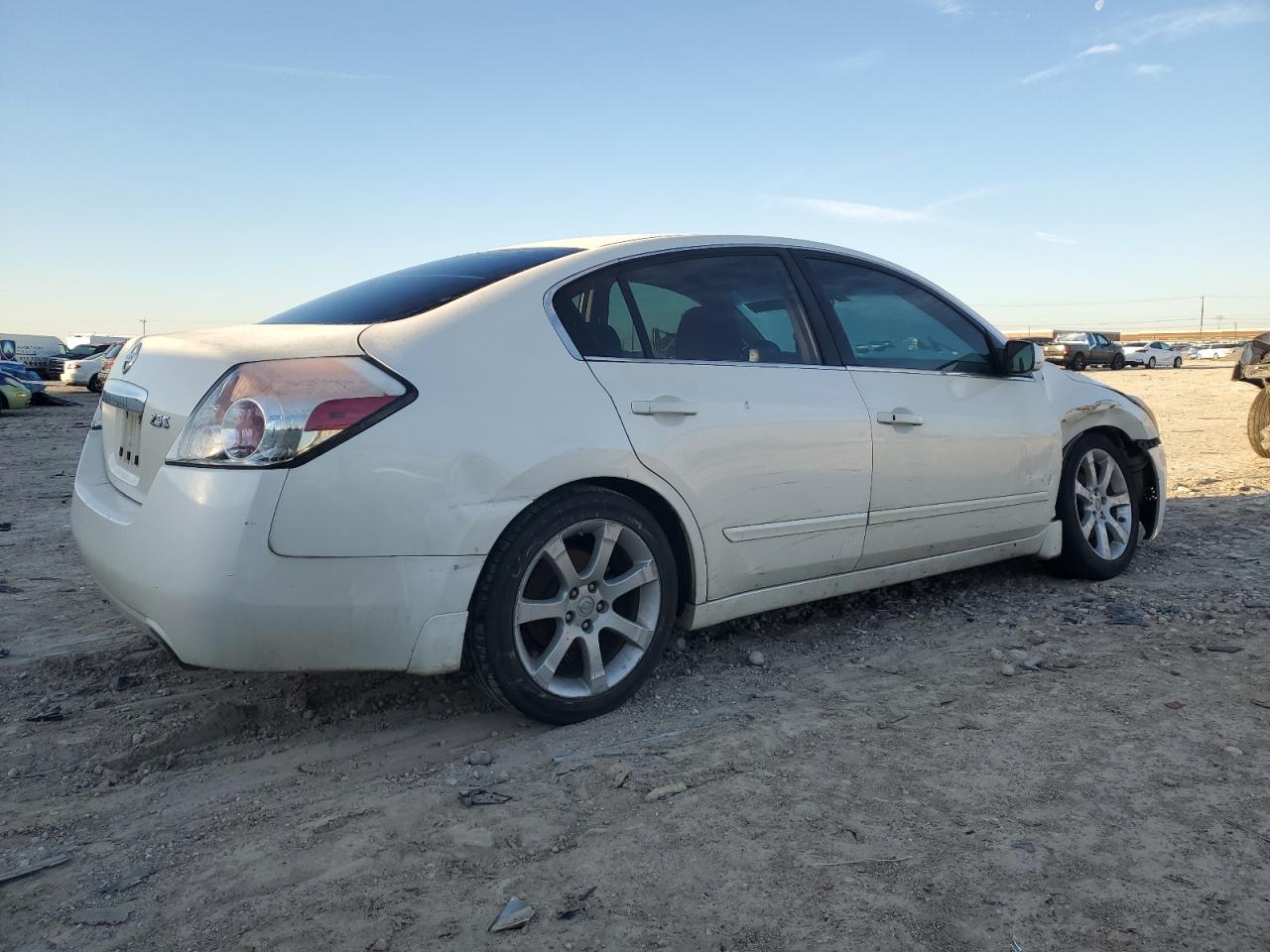 2011 Nissan Altima - Image 3