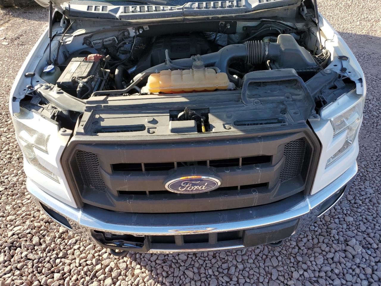 2015 Ford F-150 - Image 11
