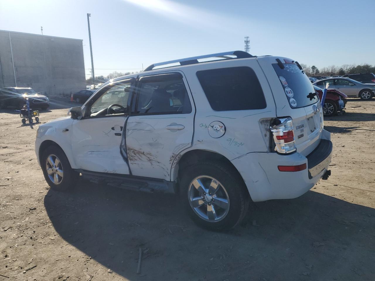 2009 Mercury Mariner - Image 2