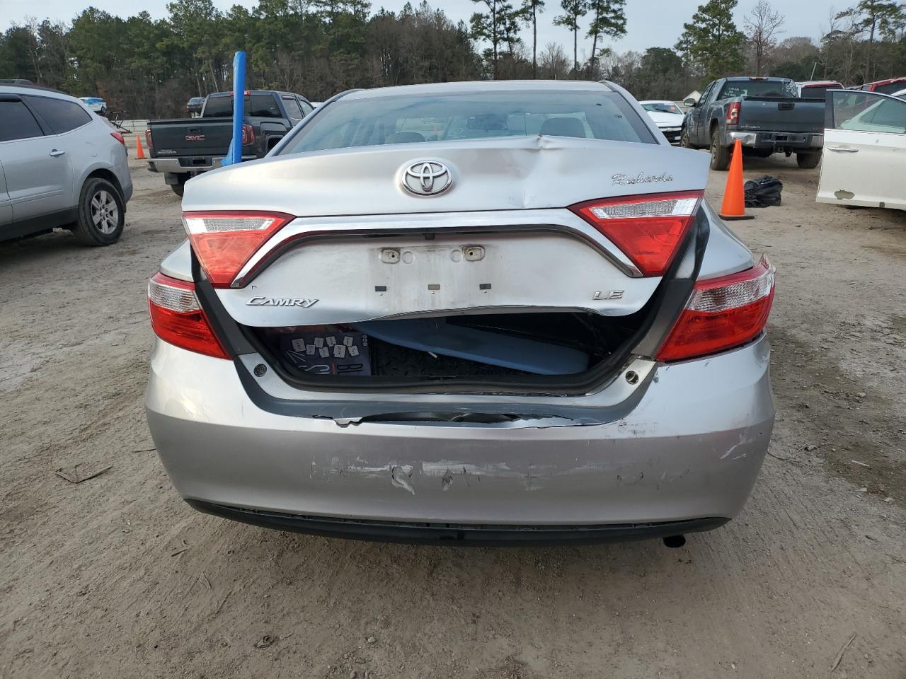 2015 Toyota Camry - Image 6