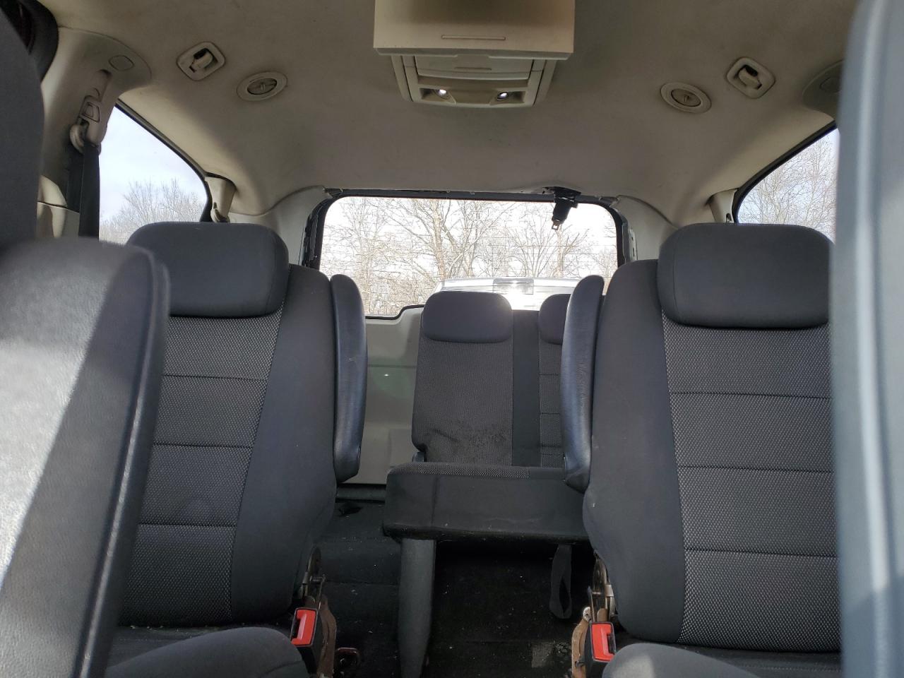 2008 Dodge Caravan - Image 10
