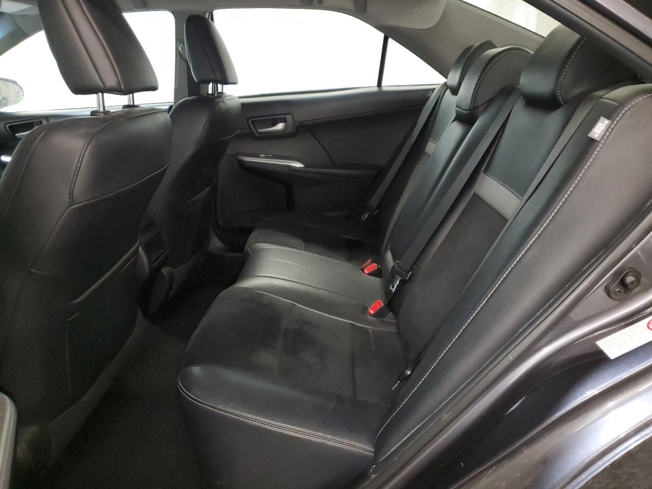 2013 Toyota Camry - Image 10