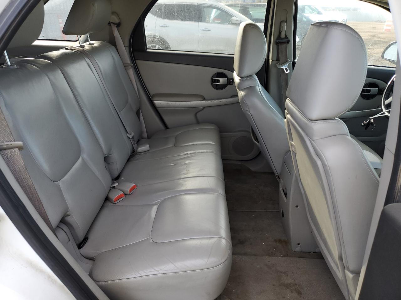 2005 Chevrolet Equinox - Image 11
