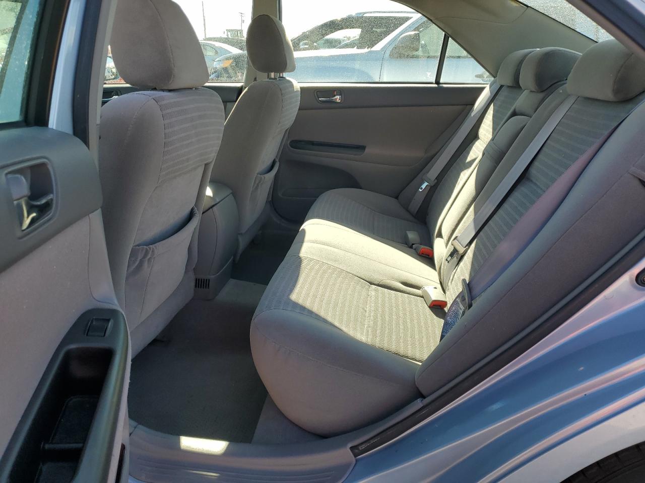 2005 Toyota Camry - Image 10