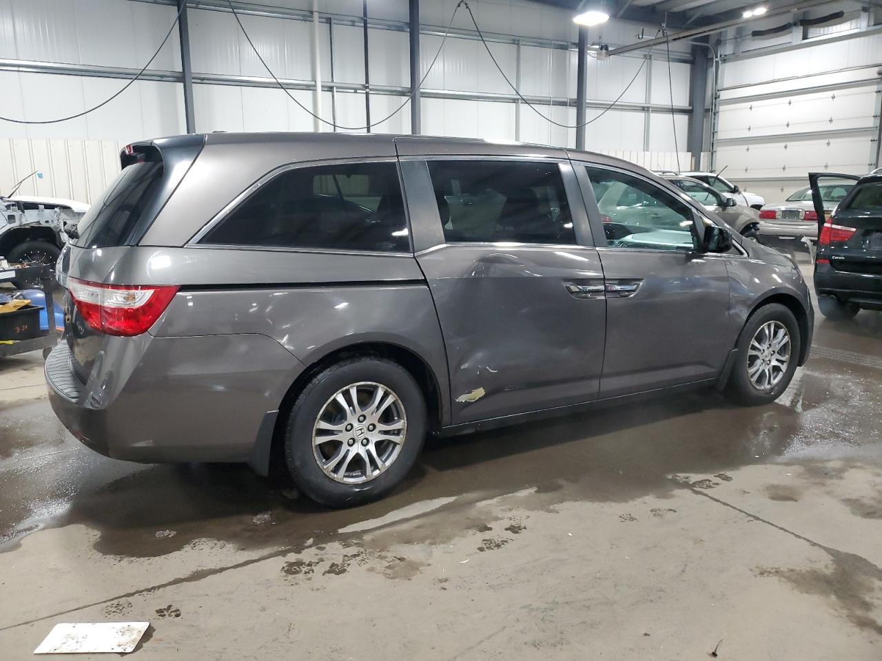 2011 Honda Odyssey - Image 3