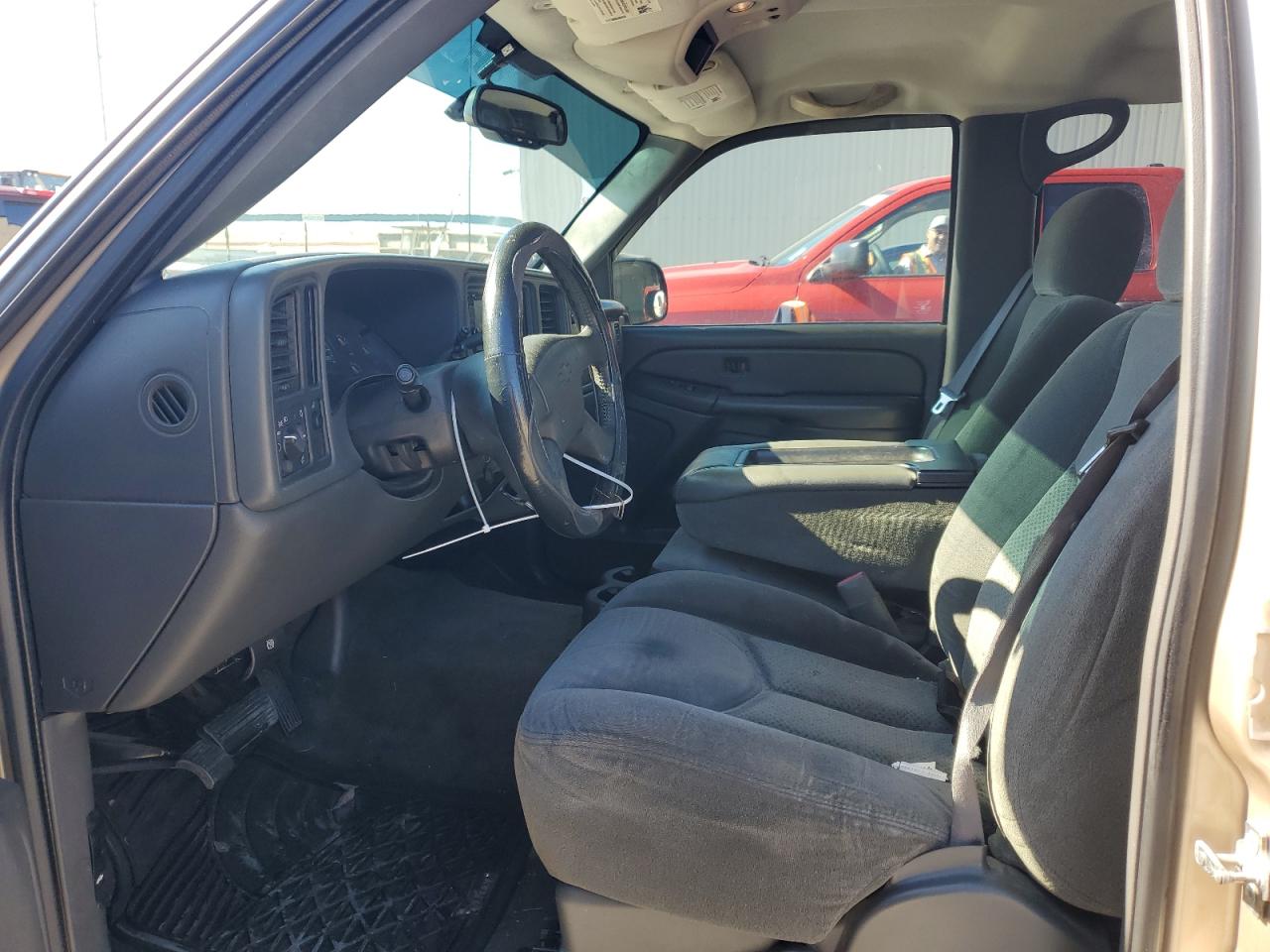 2005 Chevrolet Silverado - Image 7