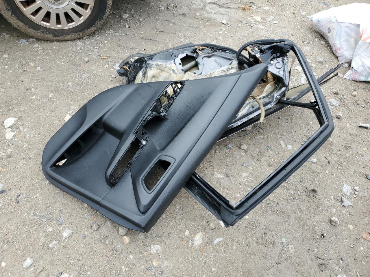 2016 Toyota Camry - Image 14