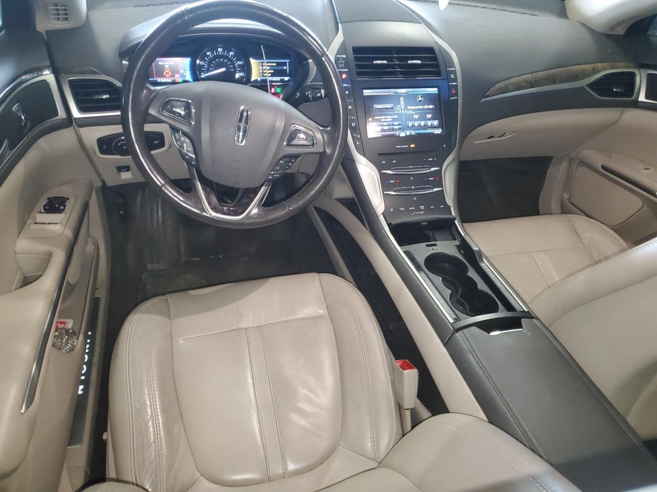 2016 Lincoln MKZ - Image 8