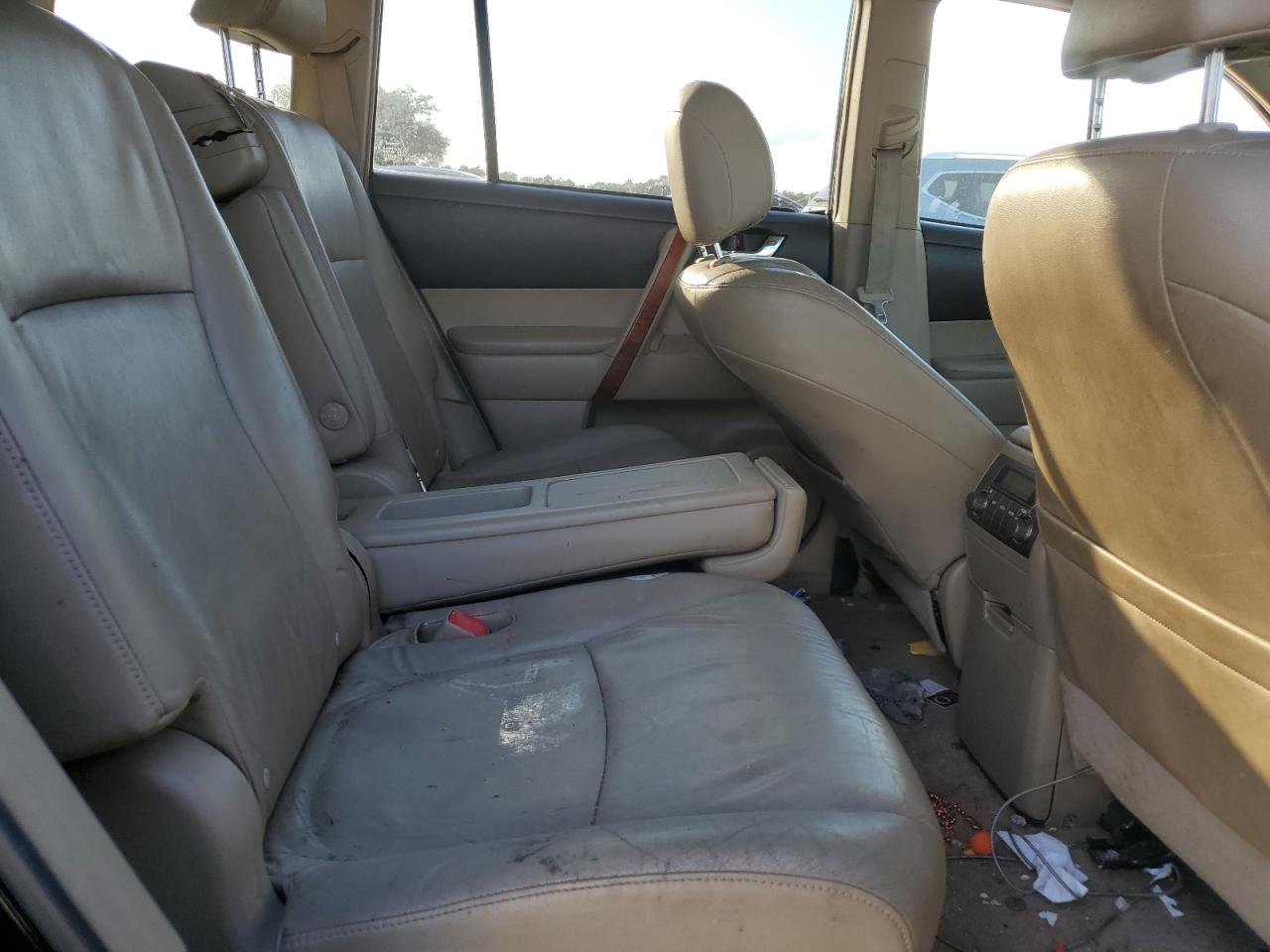 2009 Toyota Highlander - Image 11
