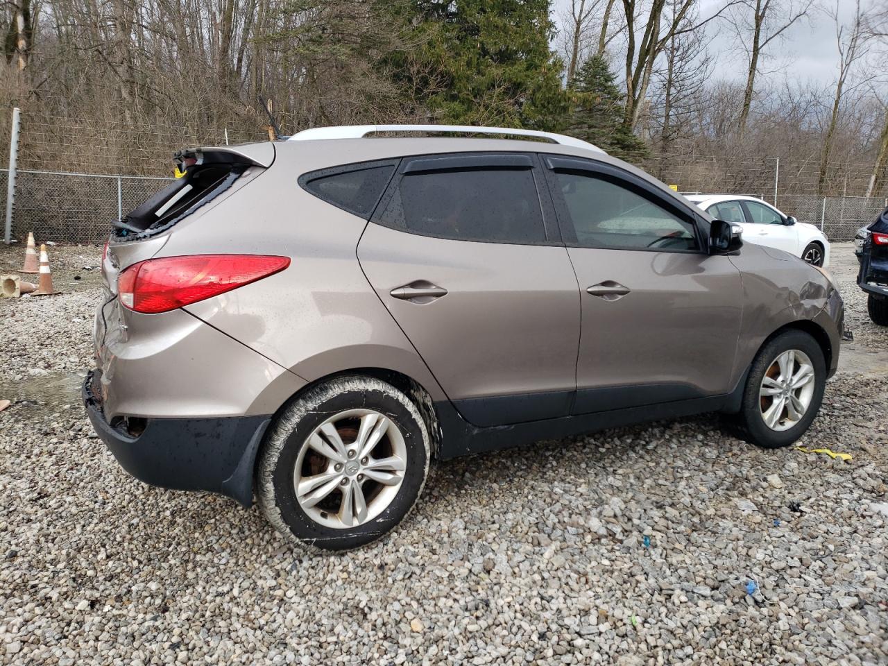 2013 Hyundai Tucson - Image 3